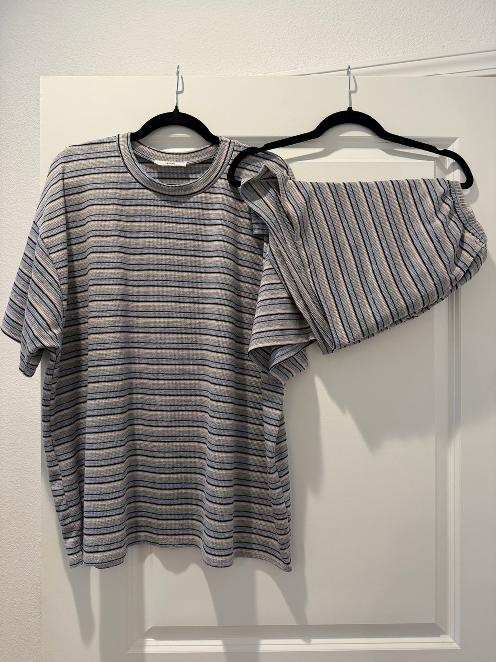 Jovi Waffle Knit Tee + Shorts Set in Greystone